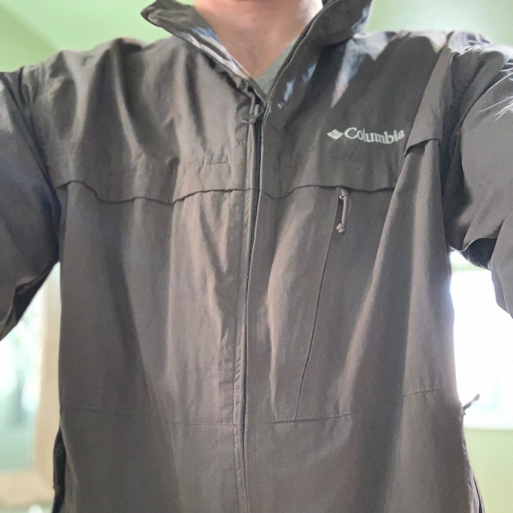 - - Columbia windbreaker xl grey